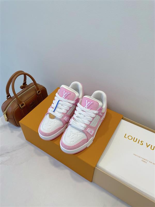 20251128154046689 390